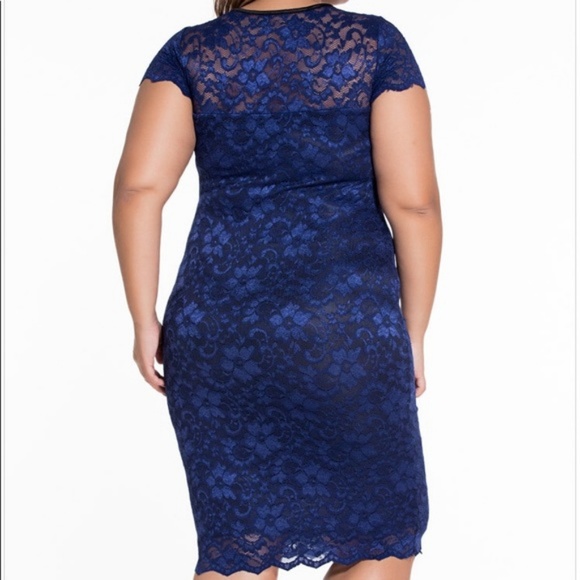 Plus Size Blue Lace BodyCon Stretchy Pencil Dress - Picture 3 of 6